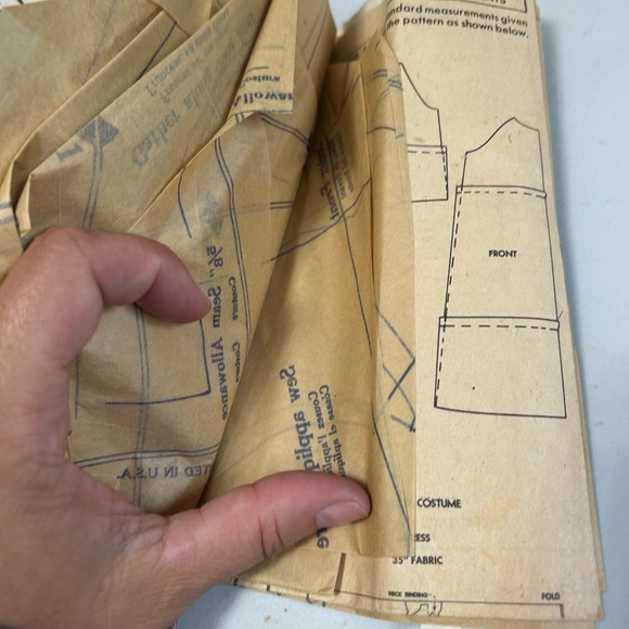 4/$50 McCall 6614 Kids Halloween Witch Costume - Angel size 2-12 🪡 - Picture 4 of 6